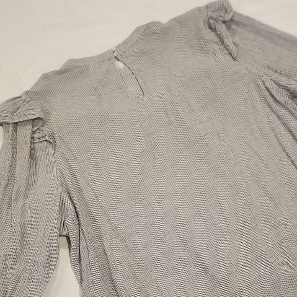 a.n.a. Gray Ruffle Blouse - Picture 4 of 5